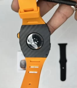 تصویری از ساعت هوشمند طرح اپل واچ مدل HW Zero به همراه قاب فانتزی